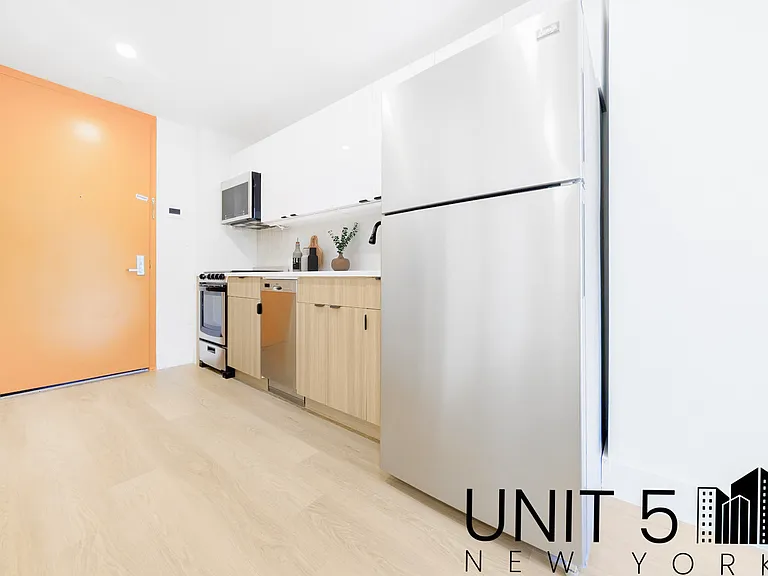 1312 Lincoln Pl #4C — Photo 8