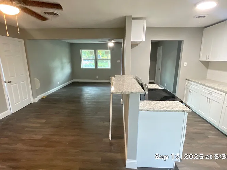 502 E Park Ave — Photo 8