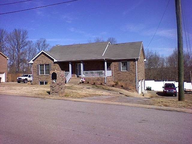 1st image of 907 Lindsey Dr