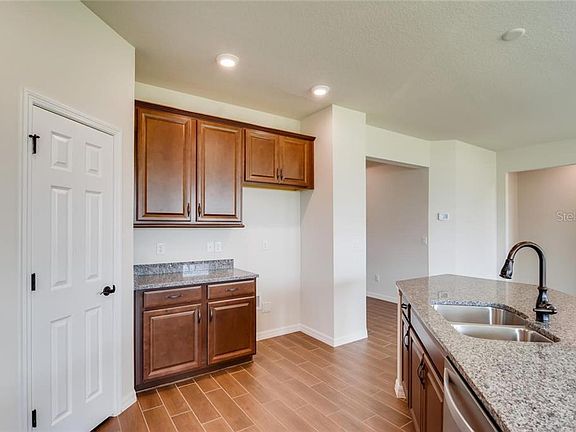 3rd image of 33115 Frogs Leap Ln #3219
