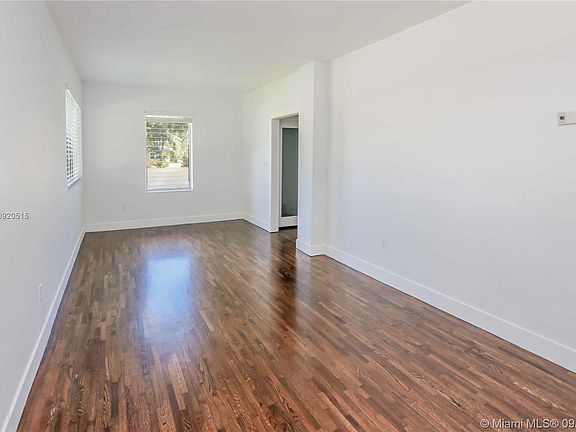 4th image of 3802 Ponce De Leon Blvd