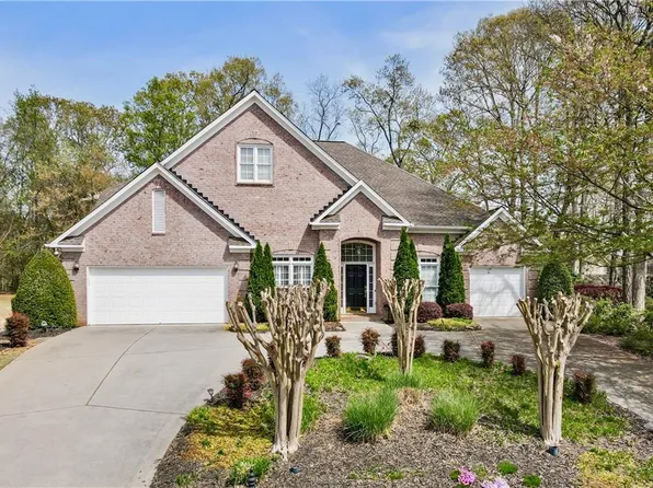 3290 Winthrop Cir NE, Marietta, GA 30067