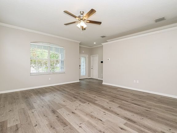 3rd image of 6637 Cambridge Park Dr