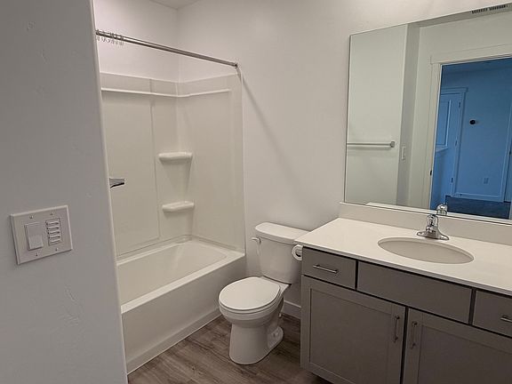 5th image of 434 W 1820 S