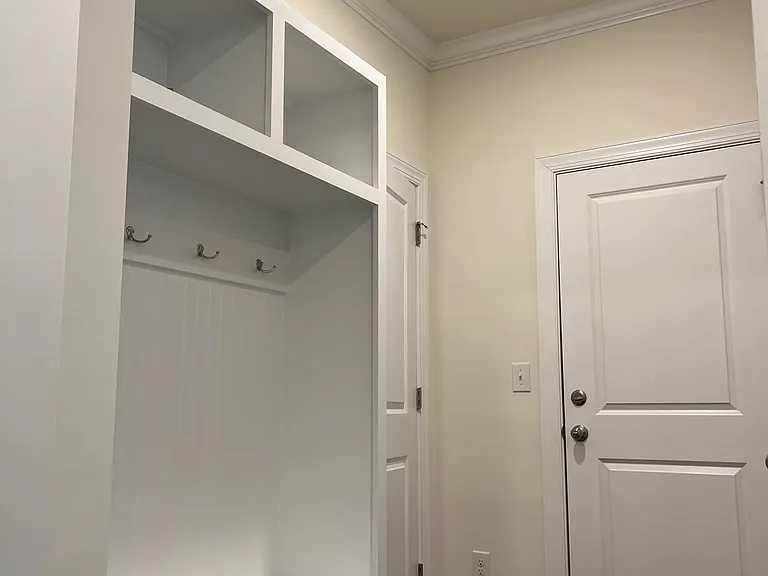 15614 Coventry Court Ln — Photo 3