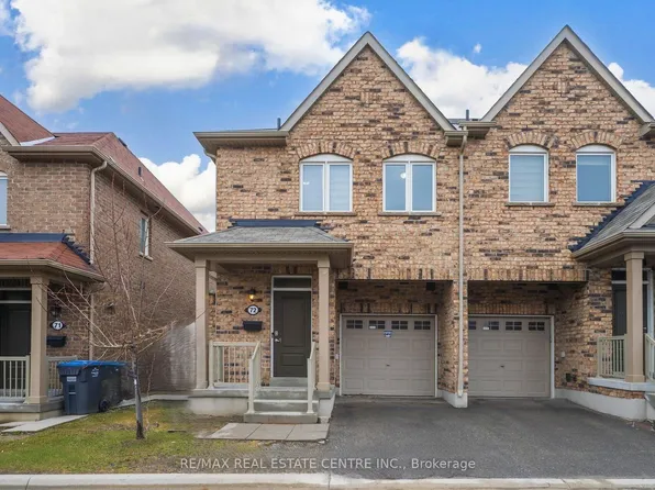 50 Edinburgh Dr #72, Brampton, ON L6Y 1N9