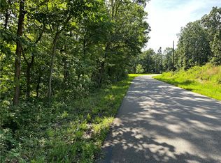 2 Ingleborough Dr #2, Bella Vista, AR 72715