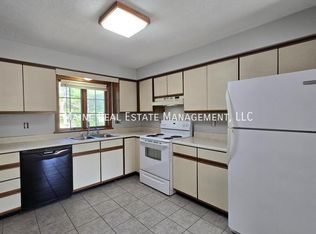 7 Hartley St APT 4, Lewiston, ME 04240