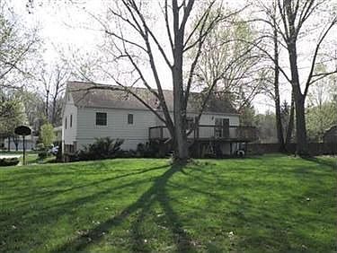3rd image of 7250 Honeydale Dr