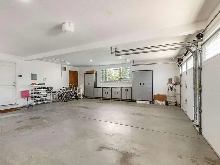 12371 Saraglen Dr — Photo 29