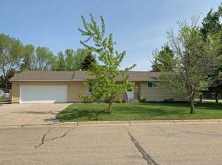 1325 3rd St NE, Devils Lake, ND 58301