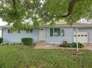 1052 Englewood Dr, Rantoul, IL 61866