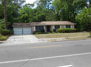 1940 NE 9th St, Gainesville, FL 32609