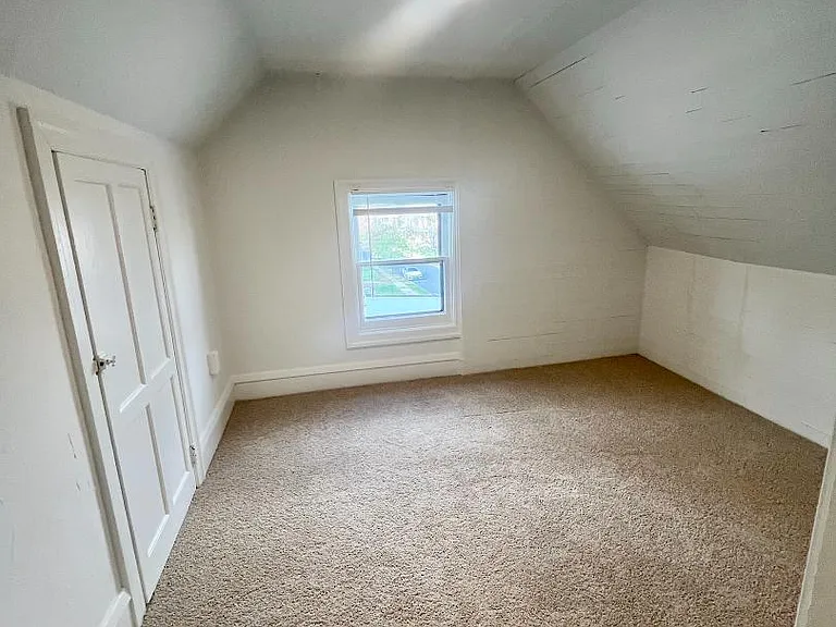Unit Photo