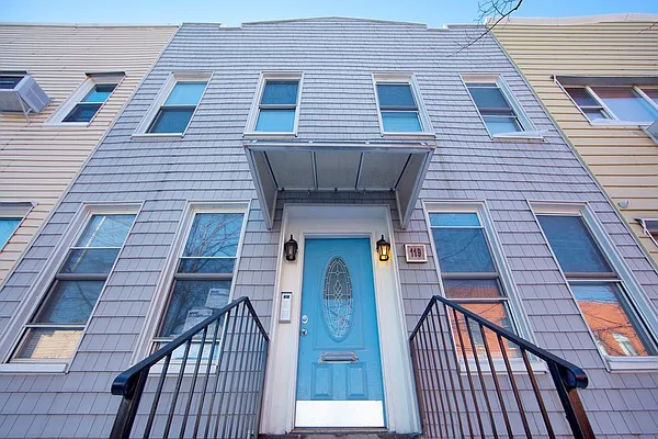 Rented by Bold New York | media 29