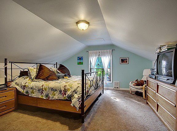 5th image of 17631 32nd Ave W