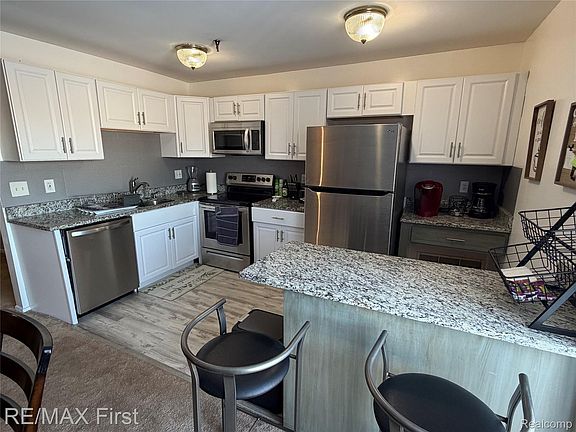 3rd image of 286 E Thirteen Mile Rd APT 203