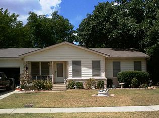 4825 Roxie St, Haltom City, TX 76117