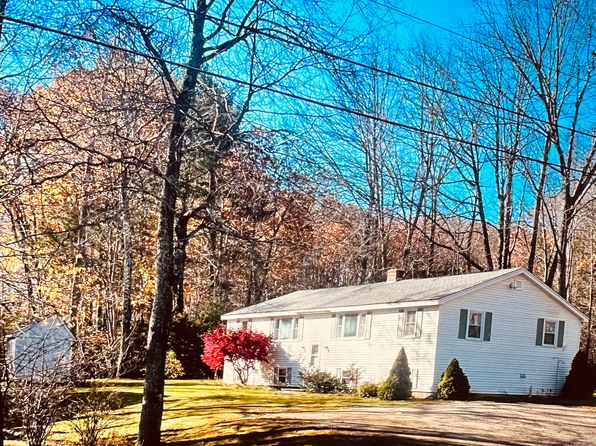 16 Woods Circle Rd #A