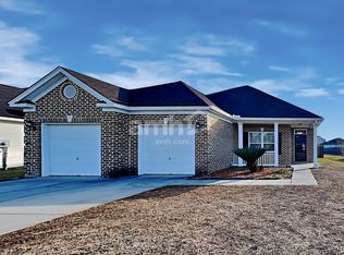 3 Twin Oaks Pl, Savannah, GA 31407
