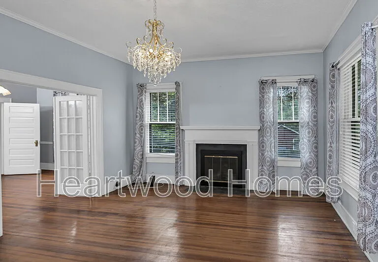 2417 Clark St #B — Photo 6