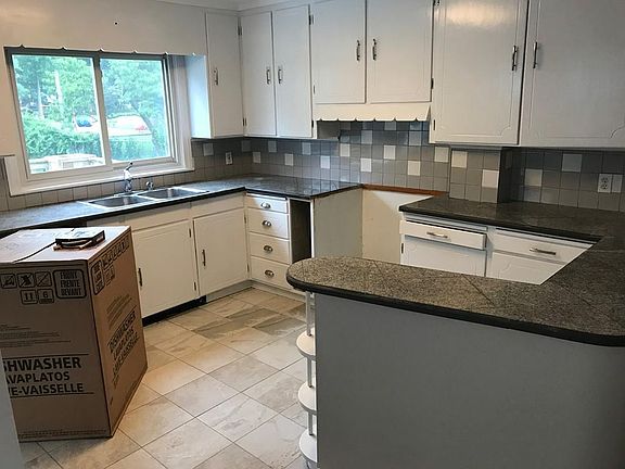 5th image of 43 Taylor St #1
