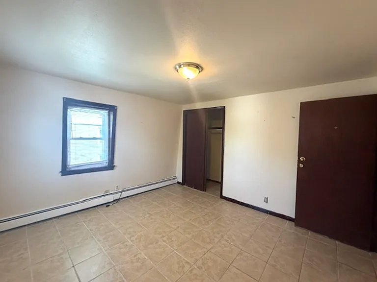 27 Zone St #2L — Photo 5