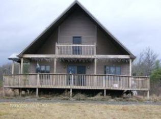 786 Bitumen Rd, Renovo, PA 17764