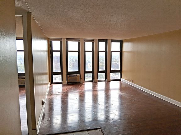 3rd image of 6700 S South Shore Dr APT 24C