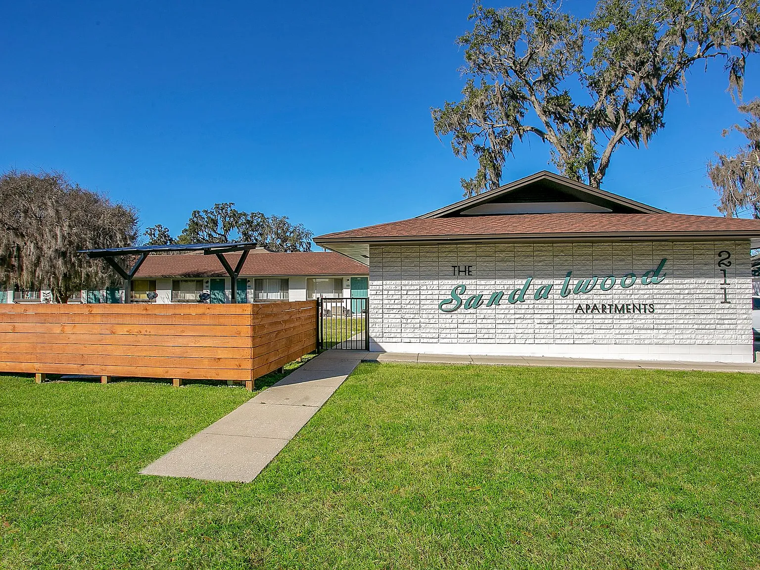 The Sandalwood Apartments | Studio Apartments in Downtown Ocala — Photo 2