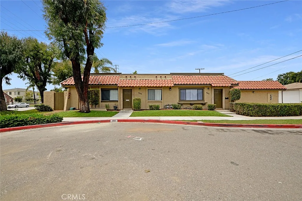 2 bed, 1100 sqft, $3,150 — Photo 2
