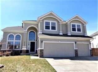 22372 E Maplewood Ln, Aurora, CO 80015