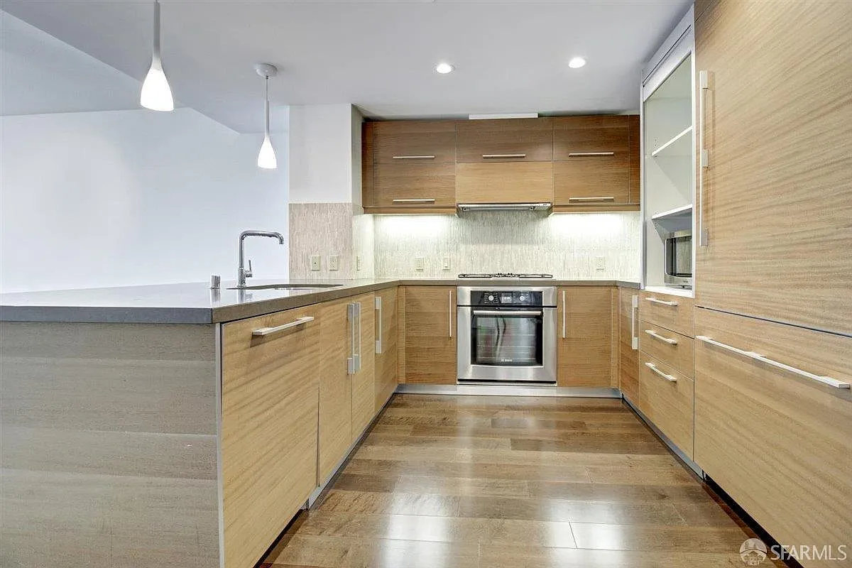 2 bed, 2.0 bath, 1264 sqft, $8,490 — Photo 2