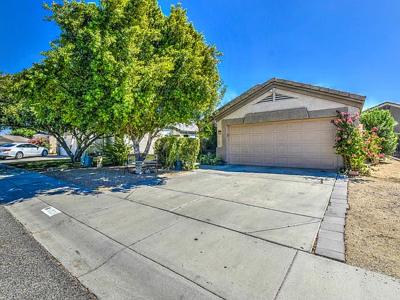 3rd image of 8921 W Avalon Dr