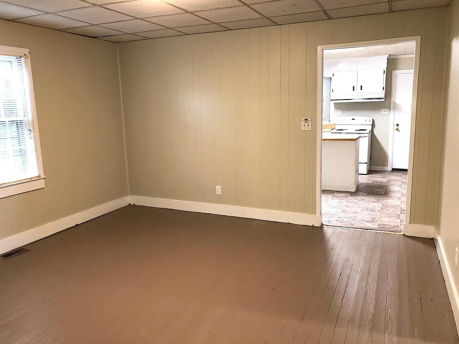 3 bed, 1200 sqft, $1,150 — Photo 4