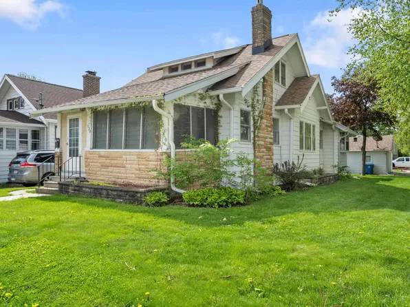 130 Williston Ave, Waterloo, IA 50702