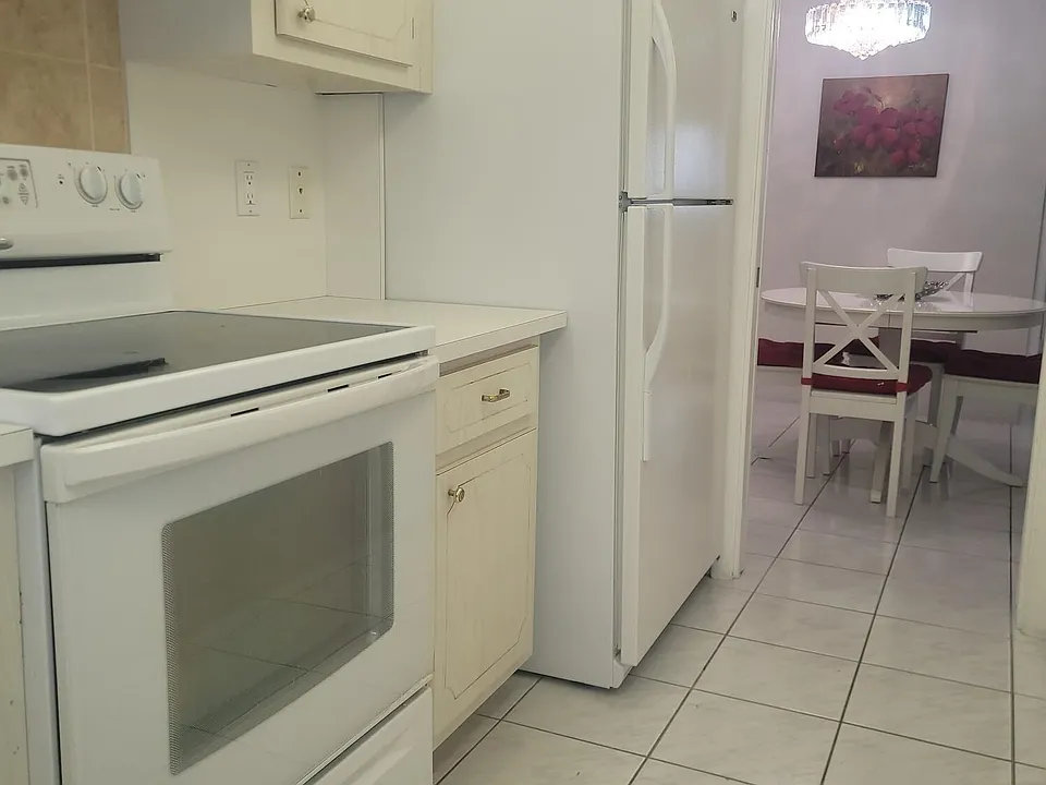 1818 Rodman St #2C