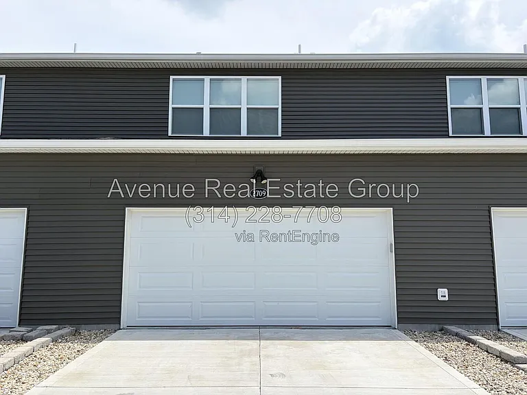 2709 S Old Highway 94 — Photo 15