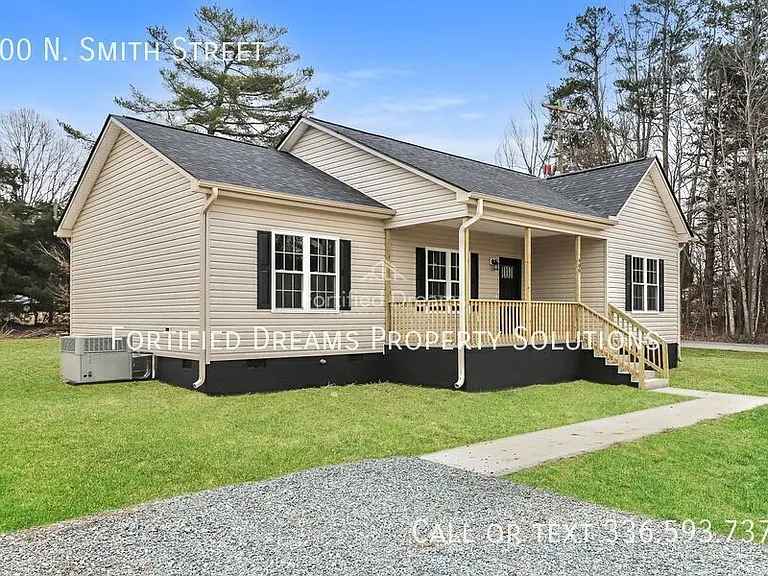 400 N Smith St — Photo 1