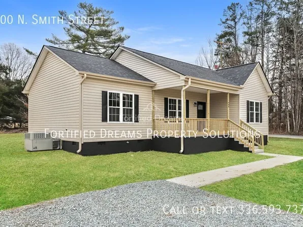 400 N Smith St, Liberty, NC 27298