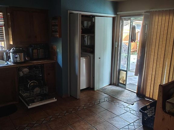 3rd image of 5901 Wilson Rd