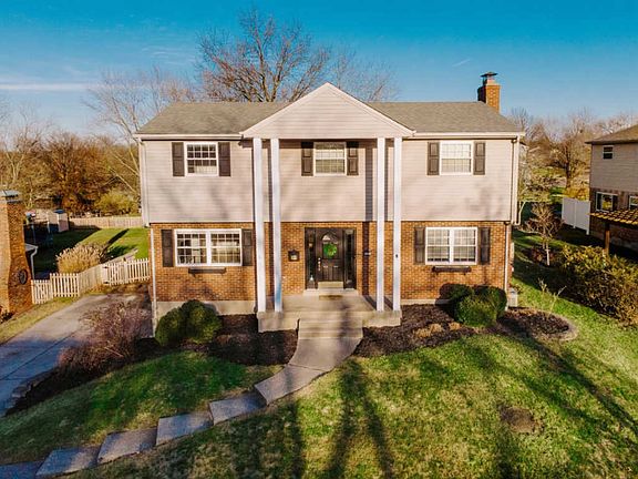 2nd image of 7258 Applevalley Ct