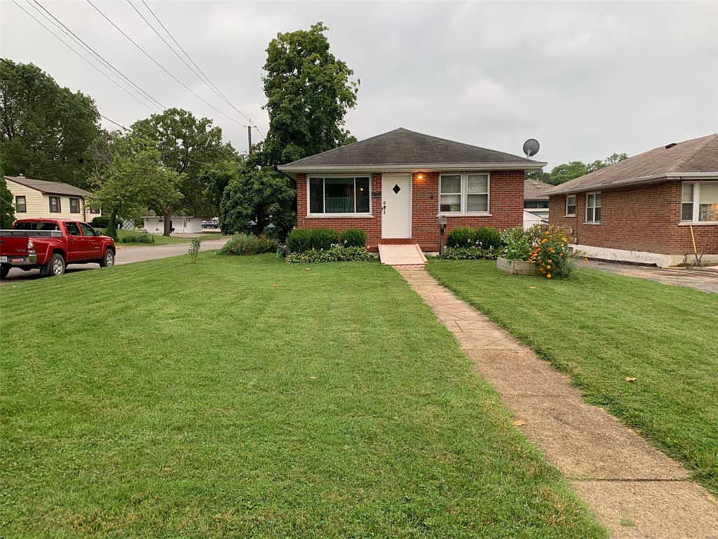 600 McKinley Ave photo 1