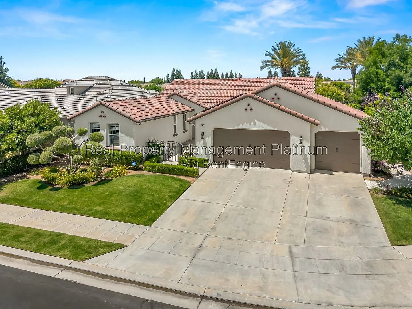 4 bed, 3.0 bath, 2491 sqft, $3,395 — Photo 3