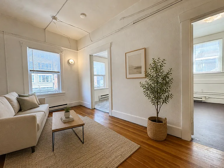 813 1/2 5th Ave N #2 — Photo 3