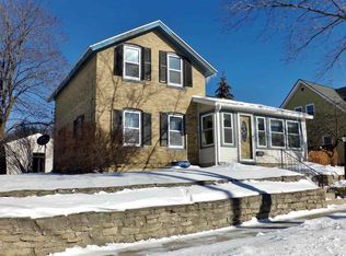 225 River St, Portage, WI 53901