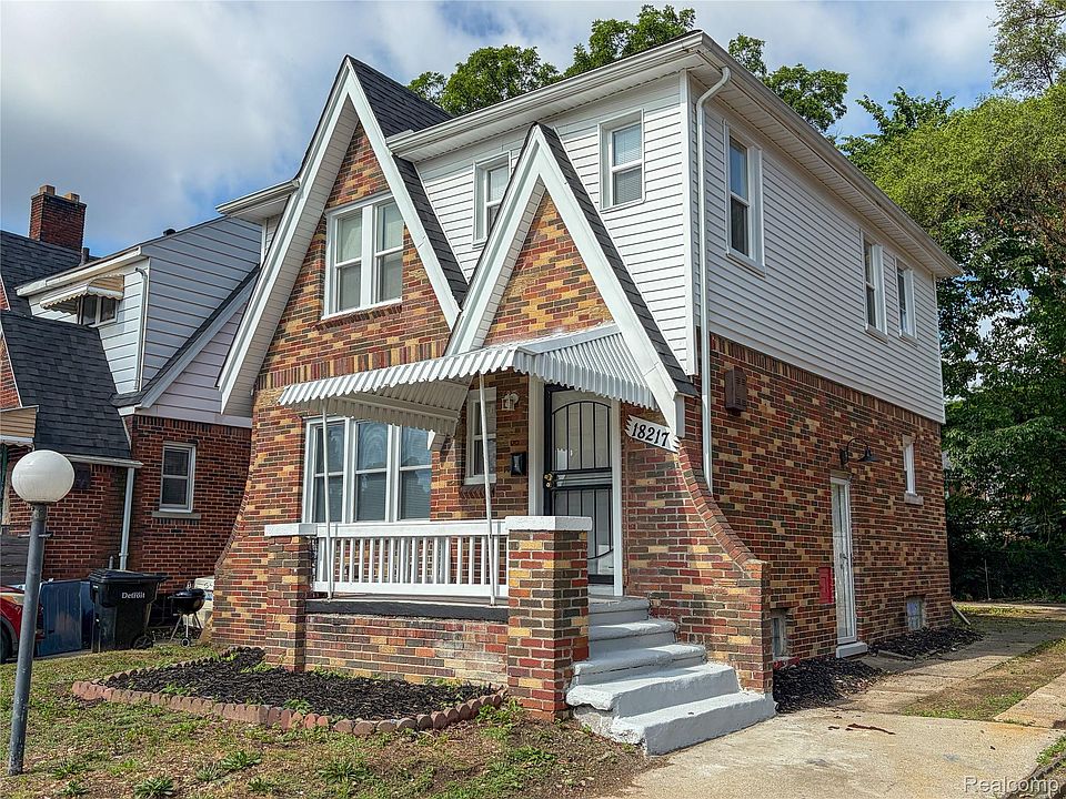 1st image of 18217 Prairie St