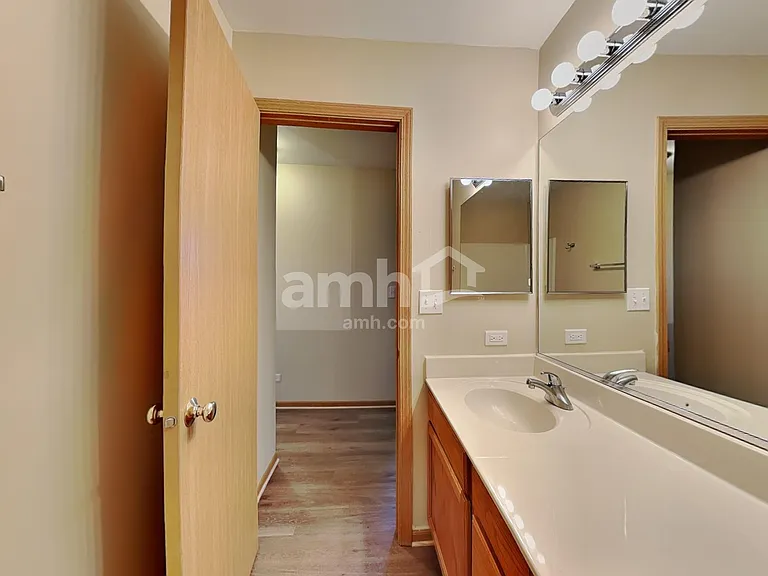 560 S Annandale Dr — Photo 15