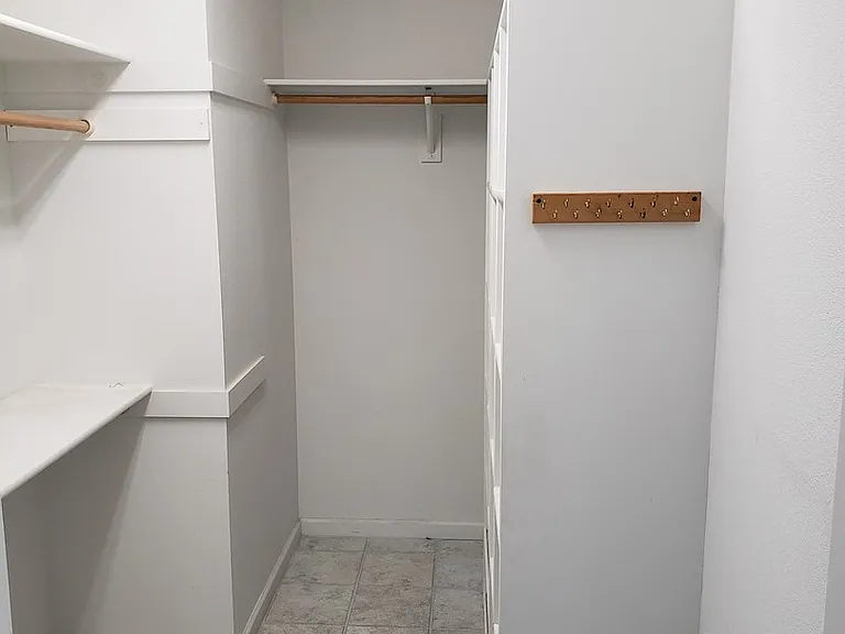 44 Edgewater Ct — Photo 8