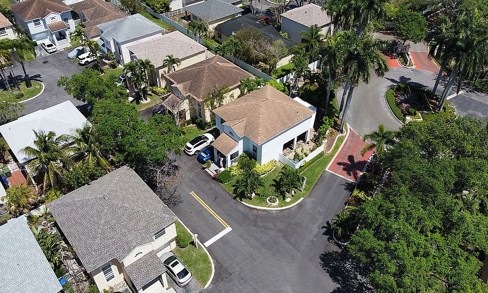 1st image of 11901 NW 12th St